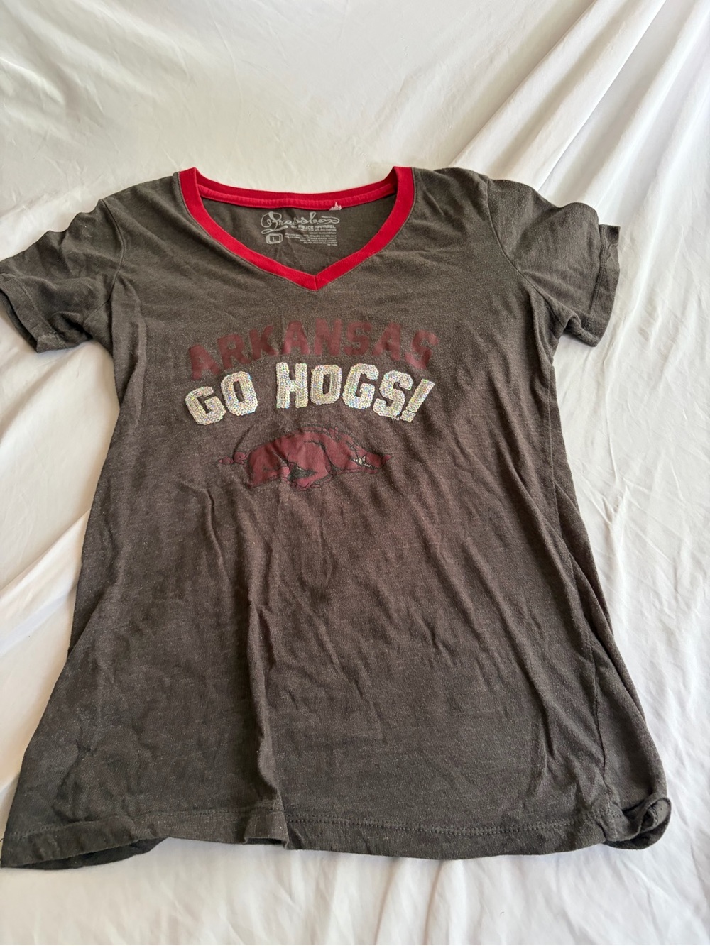 Pressbox Arkansas Razorbacks Women's V-Neck "Go Hogs" Sparkle T-Shirt Size L